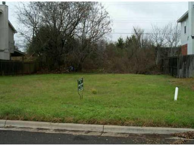 908 Riverlawn DR