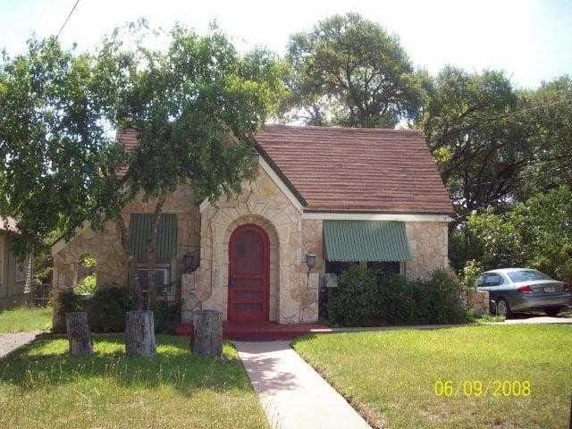 909 Bouldin Ave