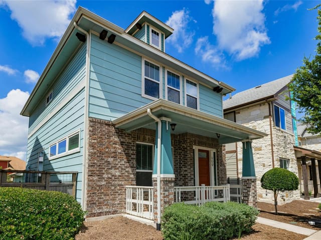 909 Cannoneer Ln