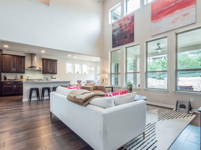 909 Catalina LN