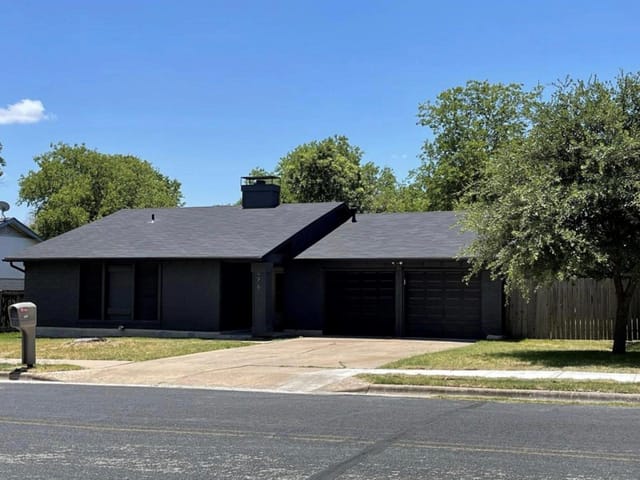 909 Cripple Creek DR