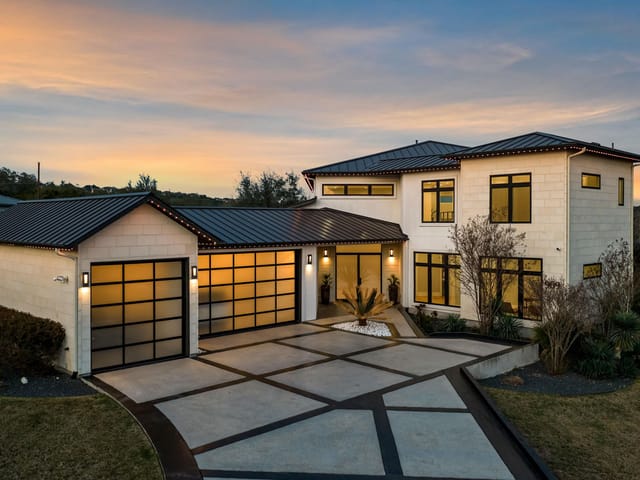 909 Cypress Grove Dr