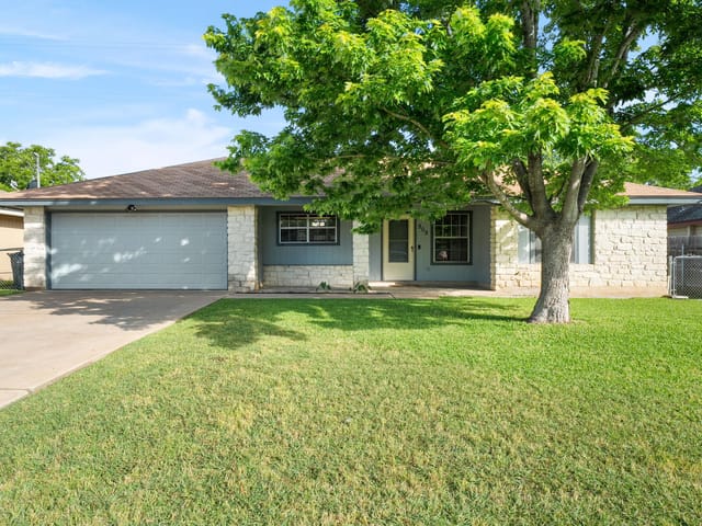 909 Garden View DR