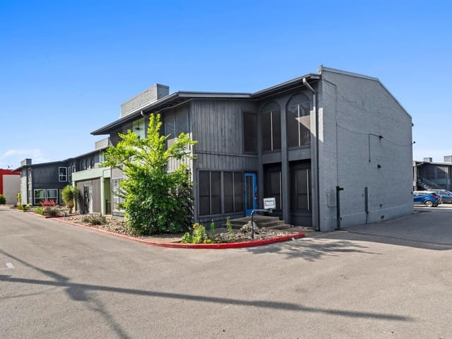 909 Reinli ST Unit #101