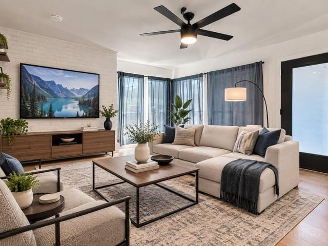 909 Reinli ST Unit #102
