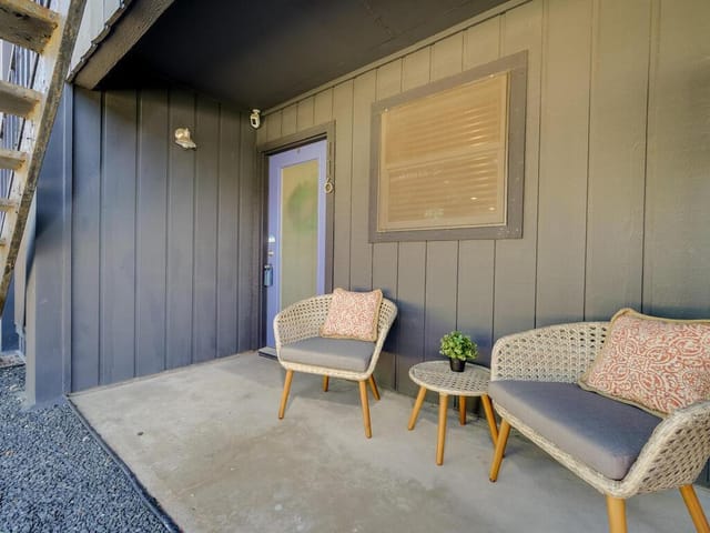 909 Reinli St Unit #116