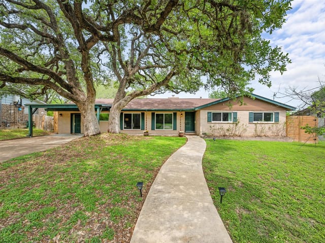 910 Berrywood Dr