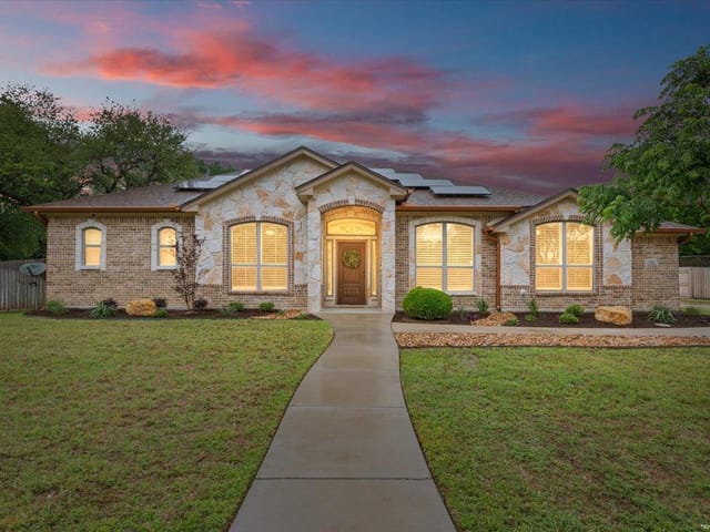910 Ridgeoak Dr