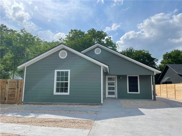 910 Vasquez St Unit #1