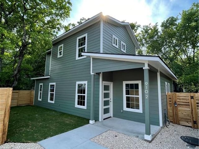910 Vasquez St Unit #2