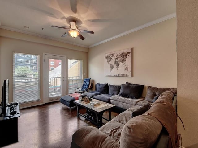 910 W 25th St Unit #201