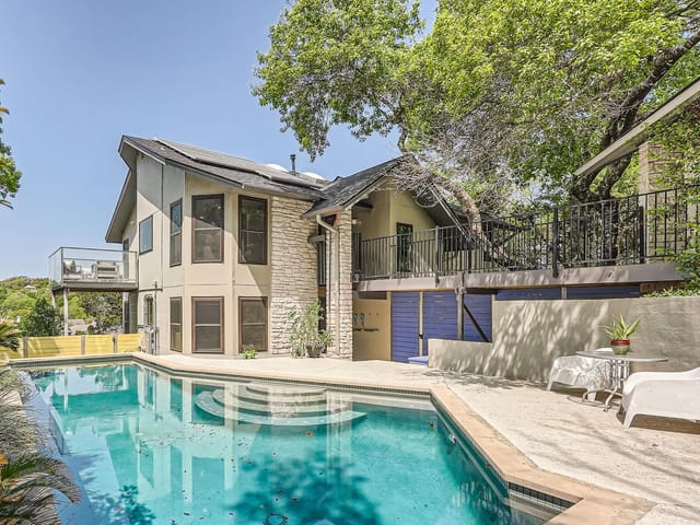 9100 Echo Point Cv