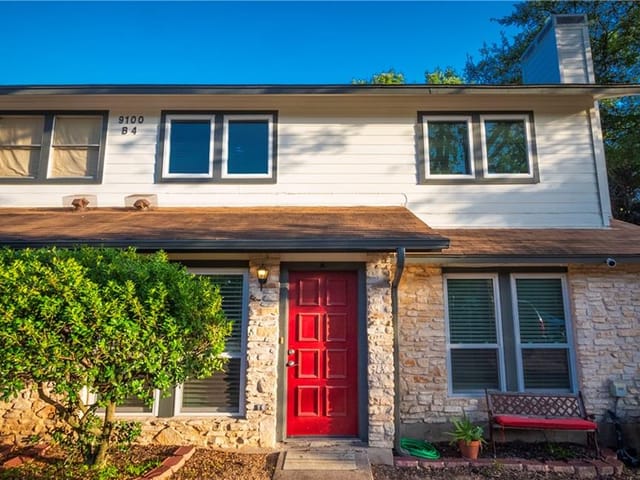 9100 Mountain Ridge Dr Unit #4A