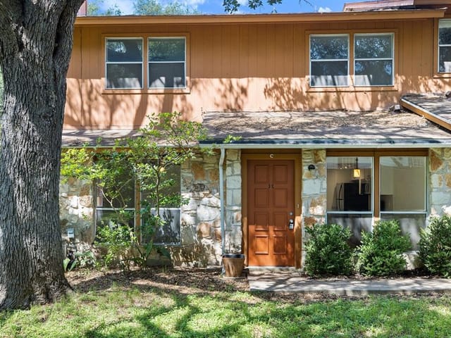 9100 Mountain Ridge Dr Unit #5C