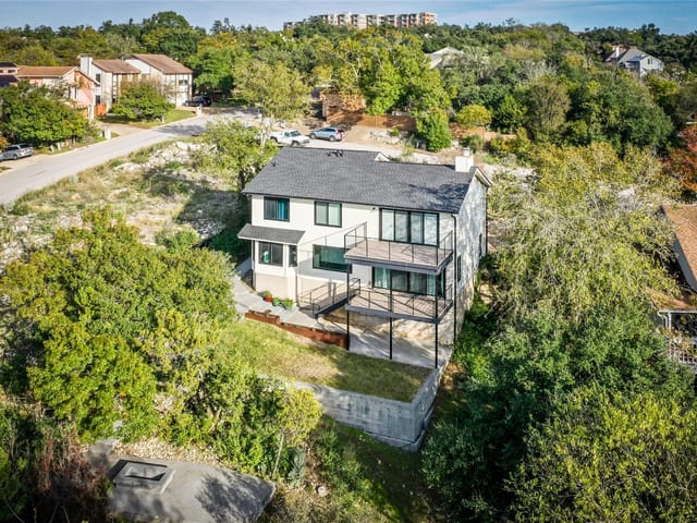 9104 Country Canyon Cv