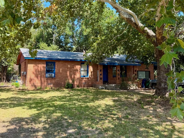 9106 Capitol DR