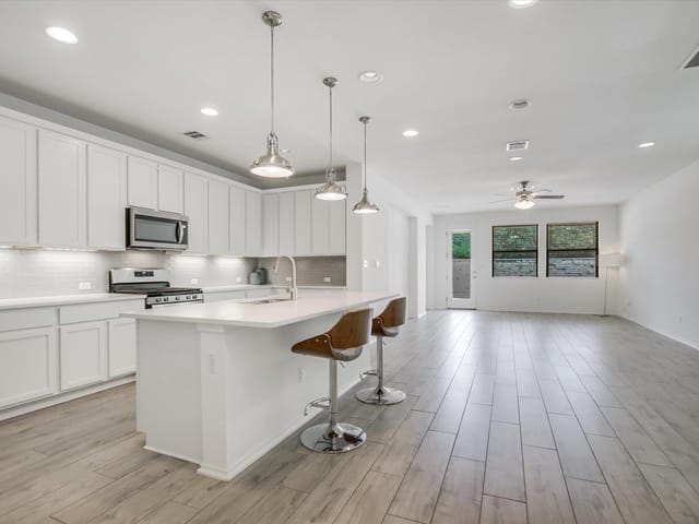 9106 Moonstone DR