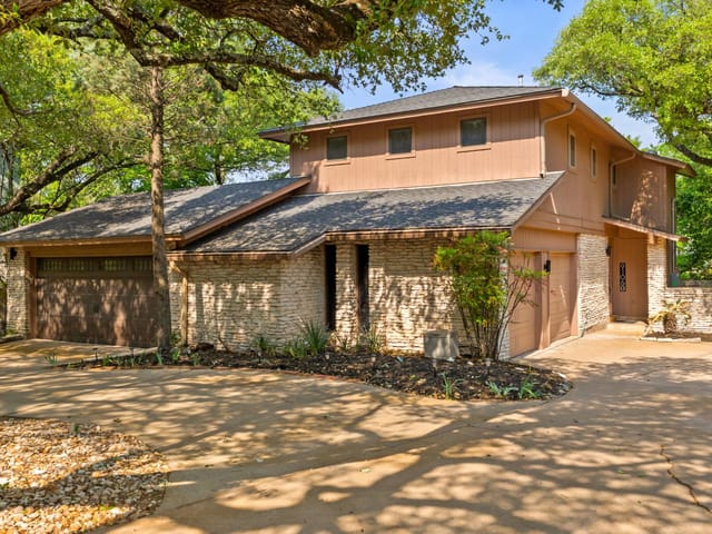 9106 Rockcrest Cir