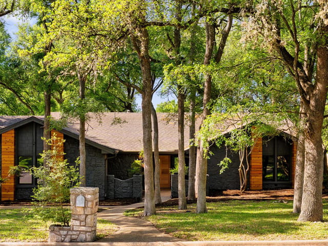 9107 Cedar Crest DR
