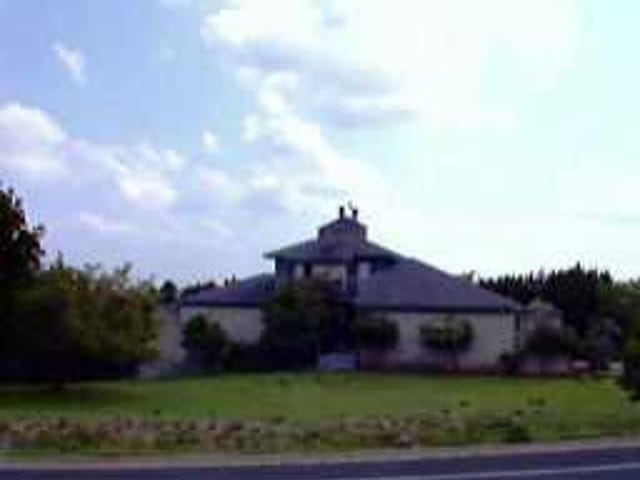 9107 GLENLAKE DR
