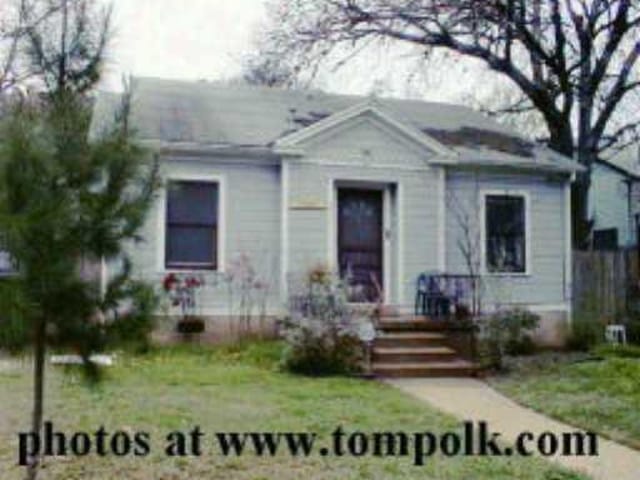 911 CHRISTOPHER St