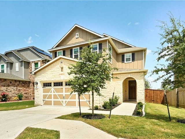 9113 Golden Leaf Dr