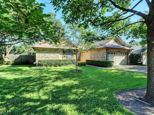 9114 Hazelhurst Dr