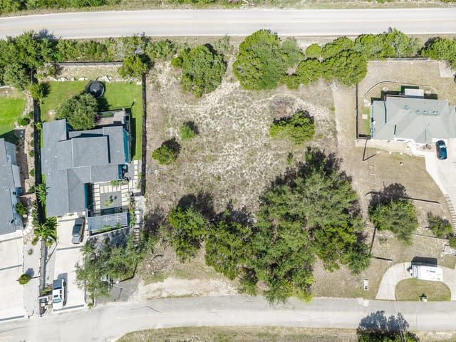 912 Daviot DR