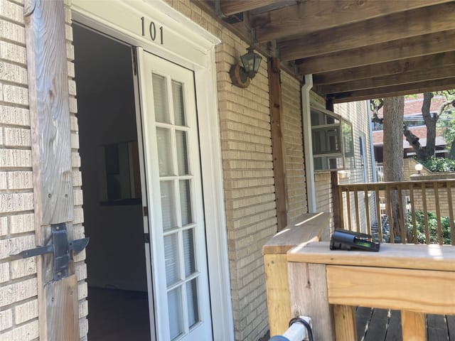912 E 32nd St. Unit #101