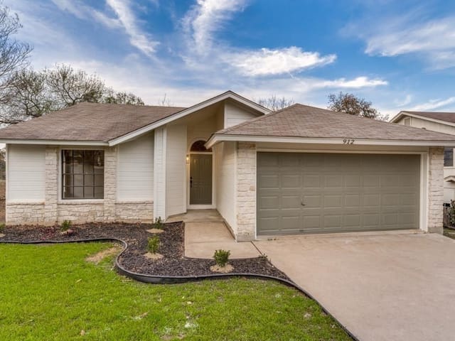912 Sweetwater River Dr