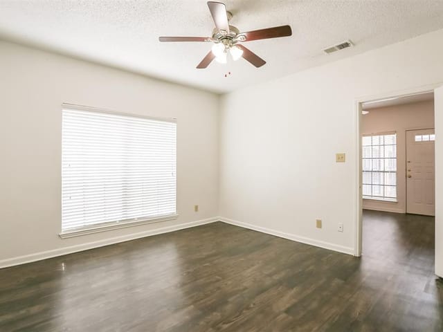 912 W 22nd St Unit #206