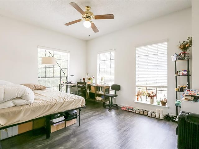912 W 22nd St Unit #307