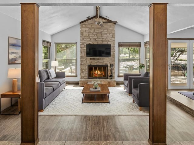 9127 Granada Hills DR
