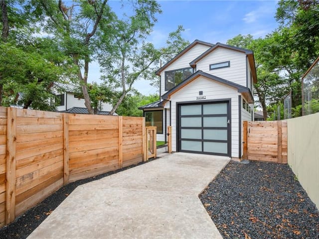 913 Mansell Ave Unit #2