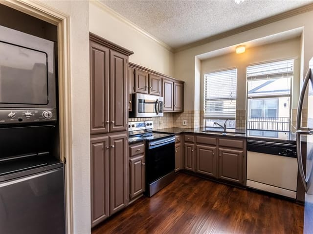 914 W 26th St Unit #301