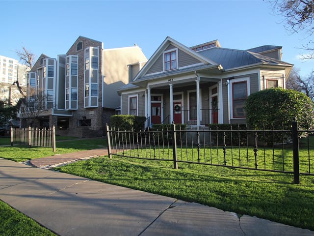 915 W 23rd St Unit #101