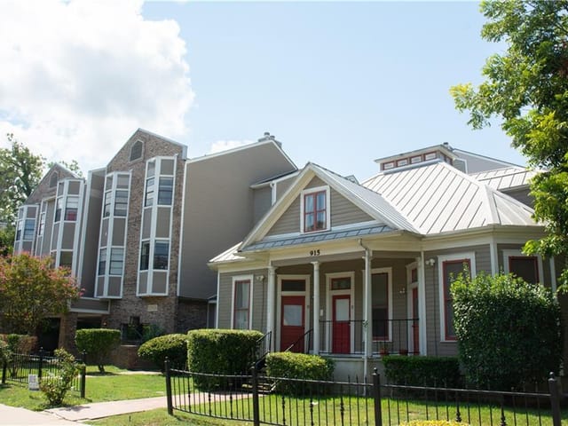 915 W 23rd St Unit #208