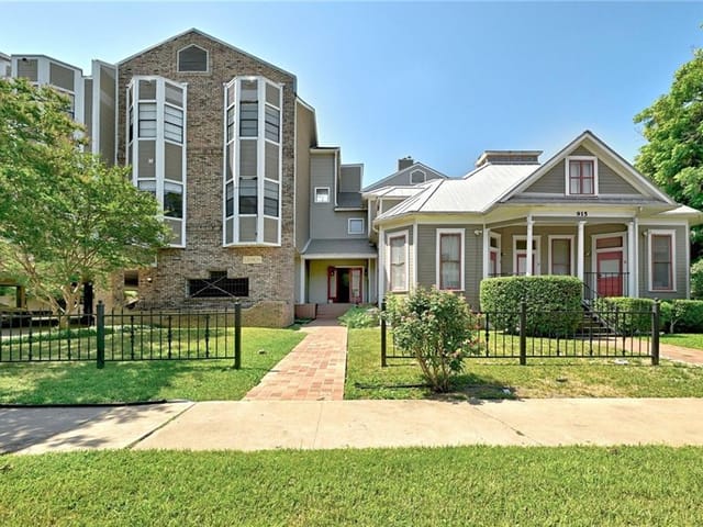 915 W 23rd ST Unit #B
