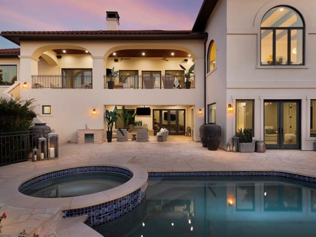 916 Barton Creek Blvd