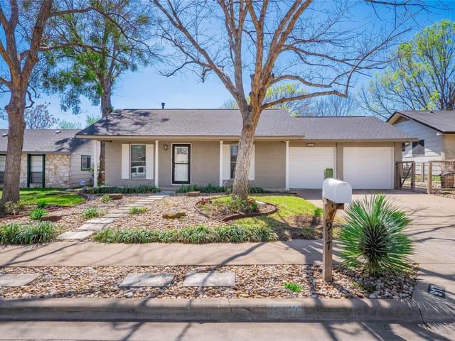 917 Chiswick DR