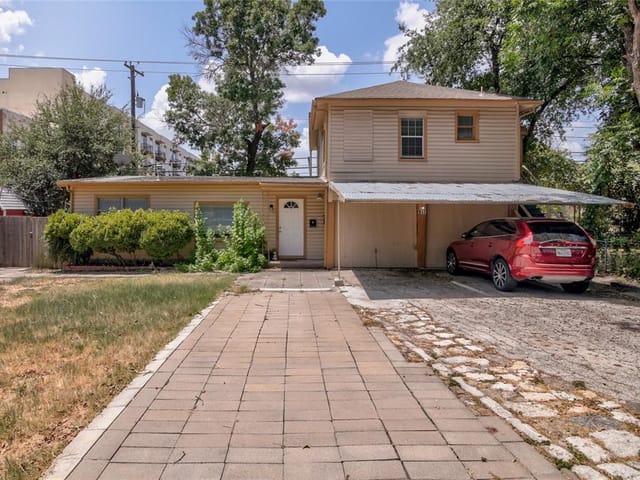 917 E 37 St