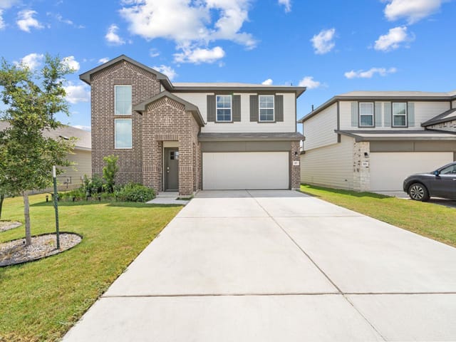 917 Lake Sweetwater LN