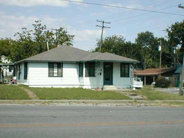 917 N Main ST