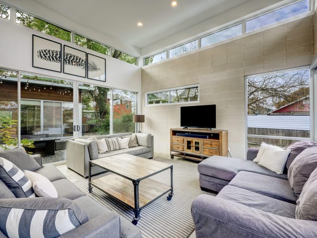 919 Cardinal LN Unit #1