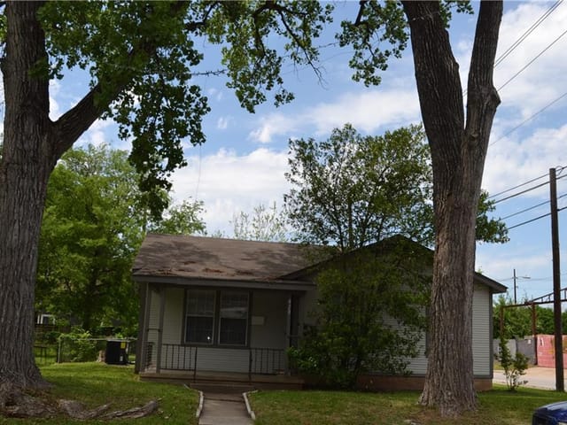 920 Calle Limon St E