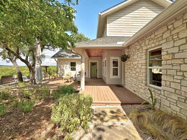 9200 Madrone Cir
