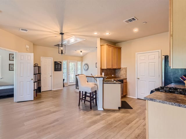 9201 Brodie Ln Unit #201
