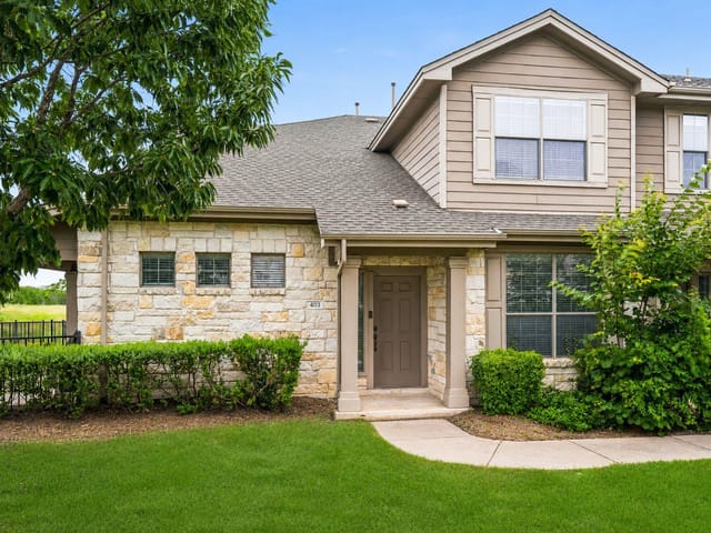 9201 Brodie LN Unit #403