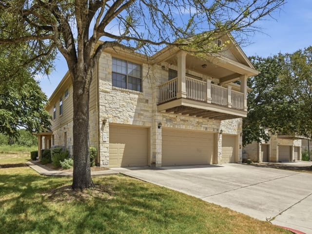 9201 Brodie LN Unit #502