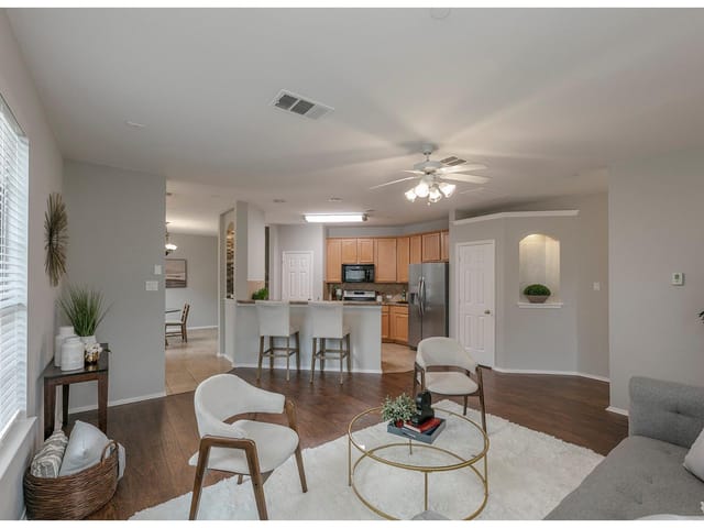 9201 Brodie Ln Unit #903